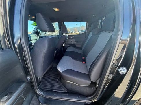 Used 2021 Toyota Tacoma TRD Off-Road image 34