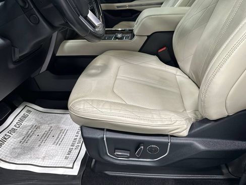 Used 2021 Ford Expedition Platinum AWD/4WD image 13