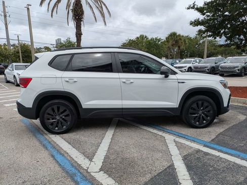 Certified 2023 Volkswagen Taos S FWD image 7