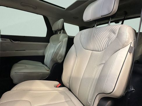 Used 2024 Hyundai Palisade Calligraphy image 13