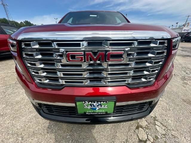 Used 2025 GMC Acadia Denali w/ LPO, Floor Liner Package FWD image 35