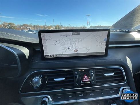 Used 2023 Genesis G70 2.0T image 26