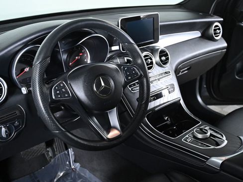 Used 2018 Mercedes-Benz GLC 300 4MATIC image 11