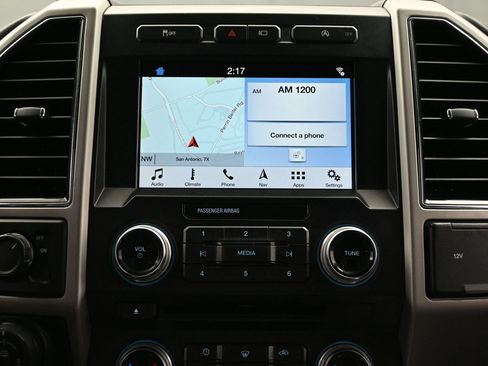 Used 2018 Ford F150 Lariat w/ Equipment Group 502A Luxury RWD image 29