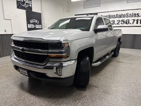 Used 2018 Chevrolet Silverado 1500 LT w/ All Star Edition image 6