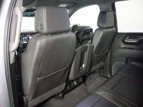 Used 2025 GMC Sierra 1500 SLT AWD/4WD image 42