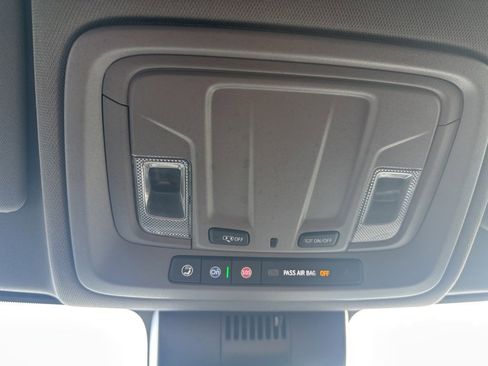 Used 2024 GMC Sierra 1500 SLE image 19