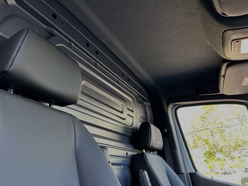 New 2024 Mercedes-Benz Sprinter 144 Cargo image 17
