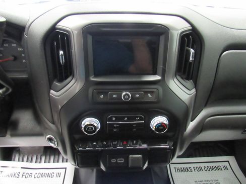 Used 2024 GMC Sierra 1500 Pro w/ Pro Value Package AWD/4WD image 40
