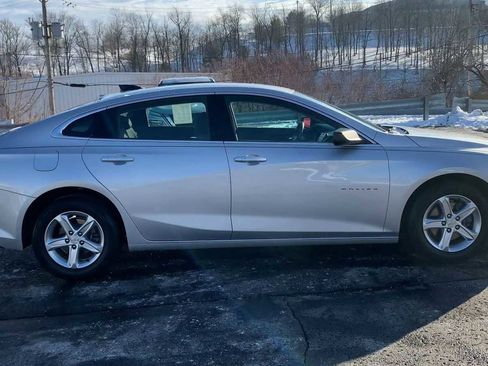 Certified 2021 Chevrolet Malibu LS image 9