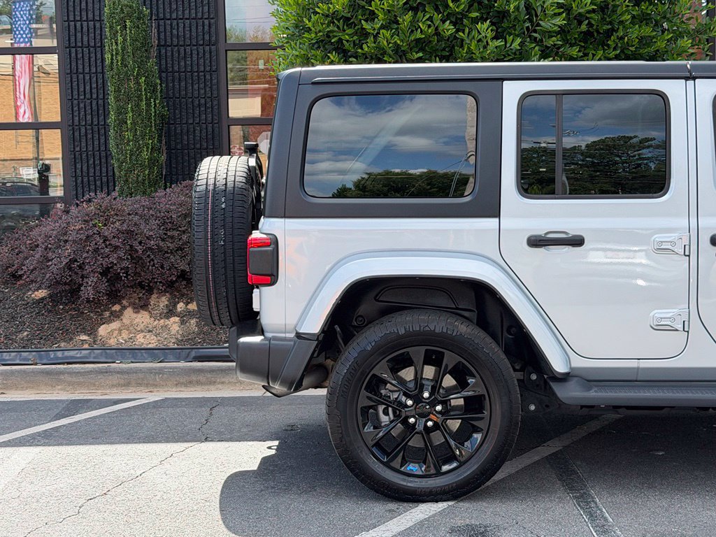 Used 2023 Jeep Wrangler Unlimited Sahara w/ Cold Weather Group AWD/4WD image 22