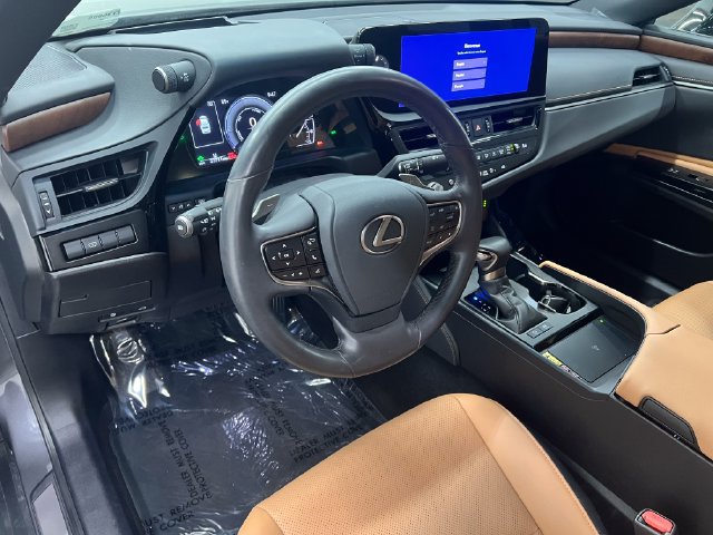 Certified 2024 Lexus ES 300h w/ Premium Package FWD image 16