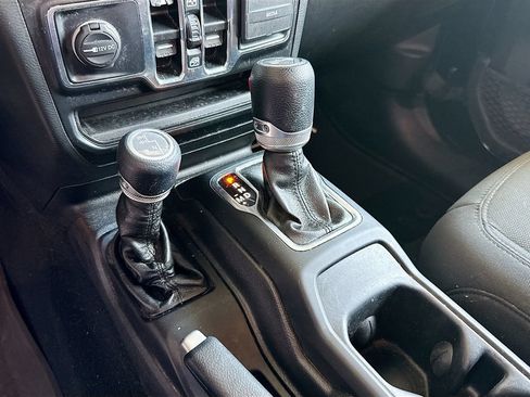 Certified 2022 Jeep Wrangler Unlimited Sport AWD/4WD image 18