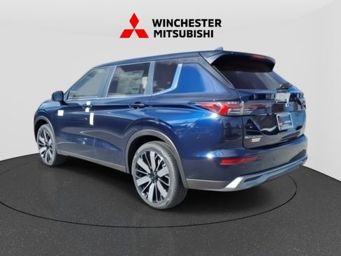 New 2025 Mitsubishi Outlander SE image 7