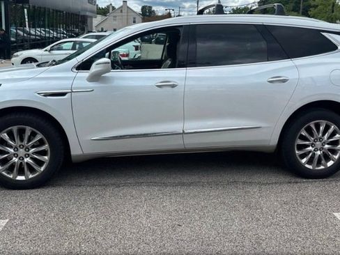 Used 2018 Buick Enclave Premium w/ Experience Buick Package AWD/4WD image 2