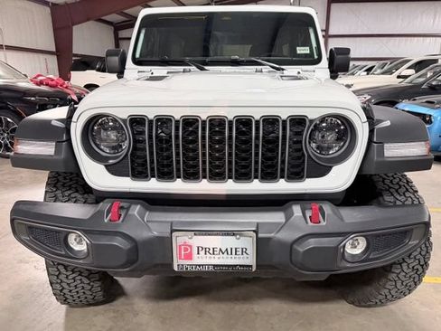 Used 2026 Jeep Wrangler Unlimited Rubicon AWD/4WD image 8