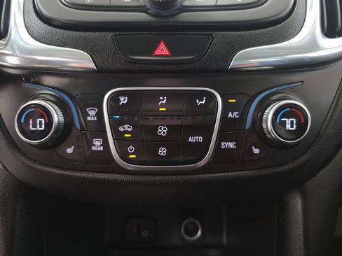 Used 2018 Chevrolet Equinox LT AWD/4WD image 20