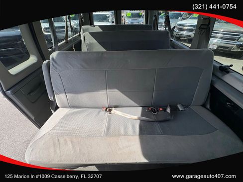 Used 2007 Ford E-350 and Econoline 350 XLT RWD image 11