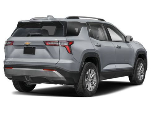 Used 2026 Chevrolet Equinox LT FWD image 3
