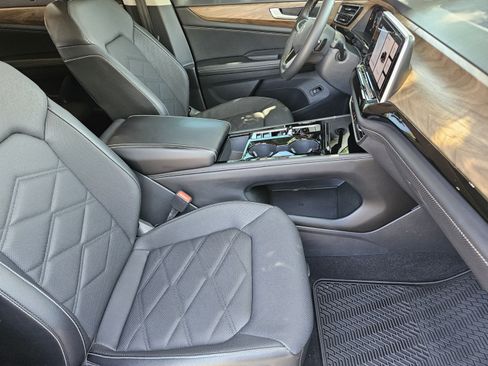 Used 2024 Volkswagen Atlas SE FWD image 6