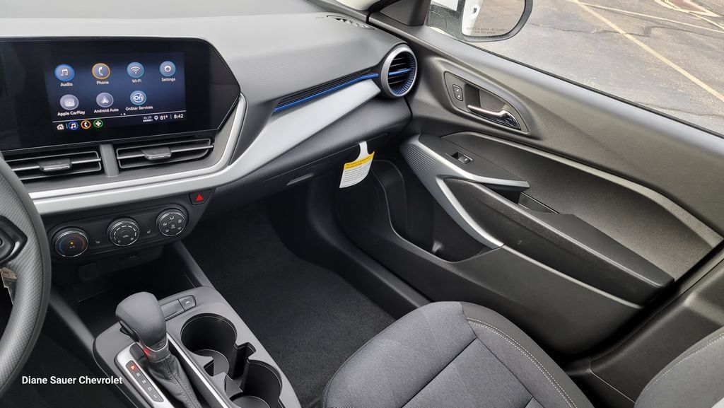 New 2026 Chevrolet Trax LS w/ LS Convenience Package FWD image 23