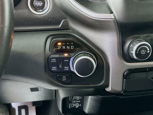 Used 2019 RAM 1500 Big Horn AWD/4WD image 17