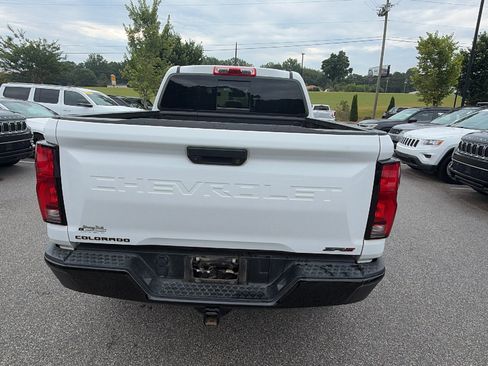 Used 2023 Chevrolet Colorado ZR2 AWD/4WD image 9