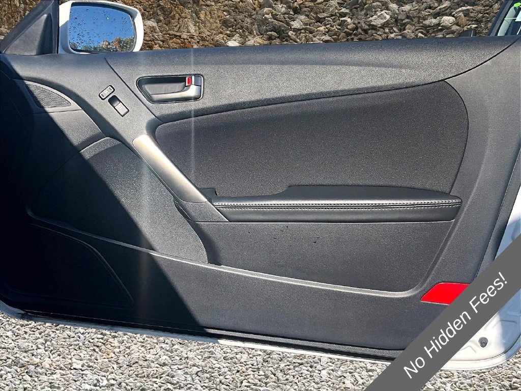 Used 2016 Hyundai Genesis 3.8 RWD image 17