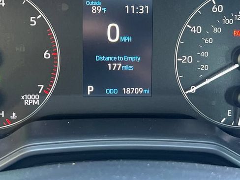 Used 2024 Toyota Corolla SE FWD image 32