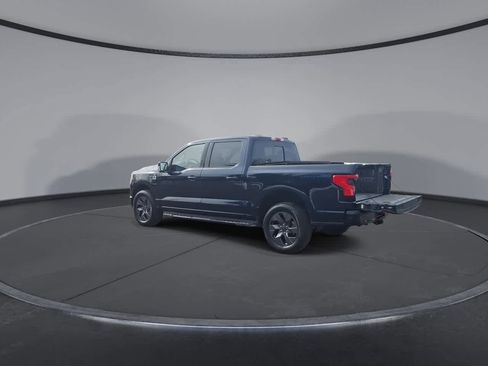 Used 2022 Ford F150 Lightning Lariat image 6