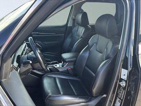 Used 2025 Kia Telluride S image 22