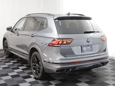 Used 2022 Volkswagen Tiguan SE R-Line image 15