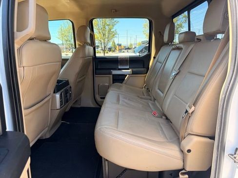 Used 2017 Ford F250 Lariat w/ Lariat Value Package AWD/4WD image 9