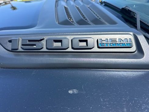 Used 2023 RAM 1500 Laramie AWD/4WD image 9