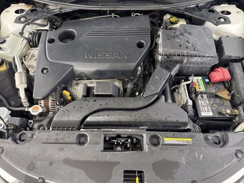 Used 2017 Nissan Altima 2.5 SL w/ Technology Package FWD image 17