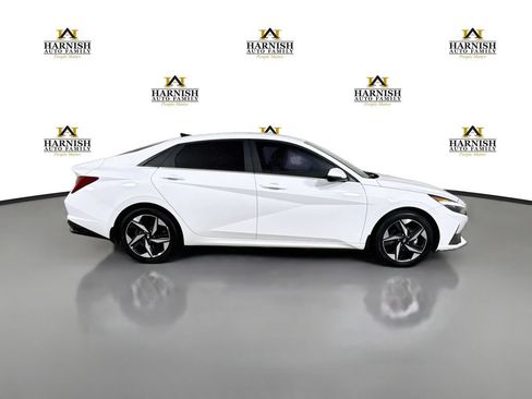 Used 2023 Hyundai Elantra Limited FWD image 8