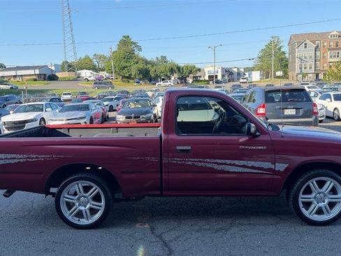 Used 1995 Toyota Tacoma RWD image 4