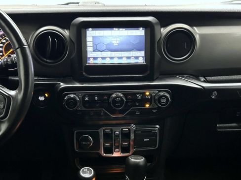 Used 2022 Jeep Wrangler Unlimited Sport AWD/4WD image 13