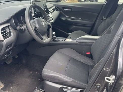 Used 2021 Toyota C-HR LE image 8