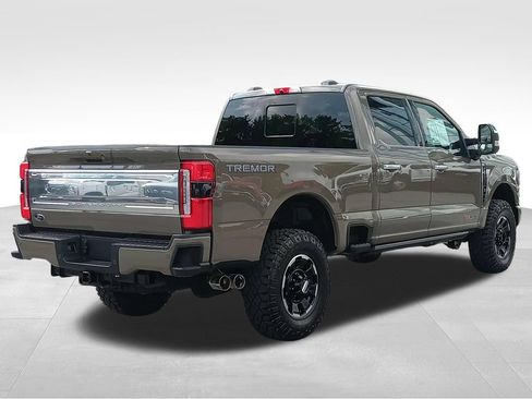Certified 2026 Ford F250 Platinum w/ Platinum Plus Package AWD/4WD image 3