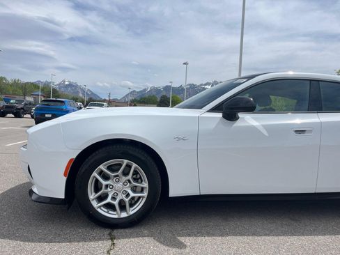 New 2026 Dodge Charger R/T AWD/4WD image 9