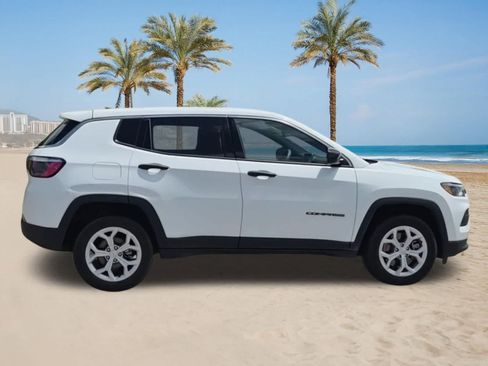 Used 2024 Jeep Compass Sport AWD/4WD image 9