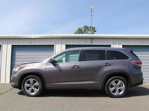 Used 2014 Toyota Highlander Limited FWD image 9