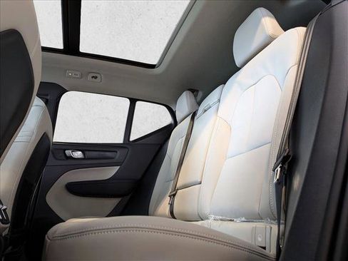 New 2026 Volvo XC40 B5 Ultra w/ Climate Package image 17