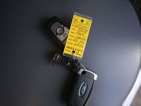 Used 2020 Ford Expedition Max XLT w/ Equipment Group 202A image 22