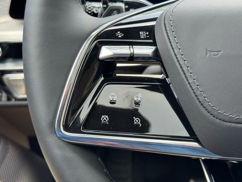 New 2025 Cadillac Lyriq Luxury image 26