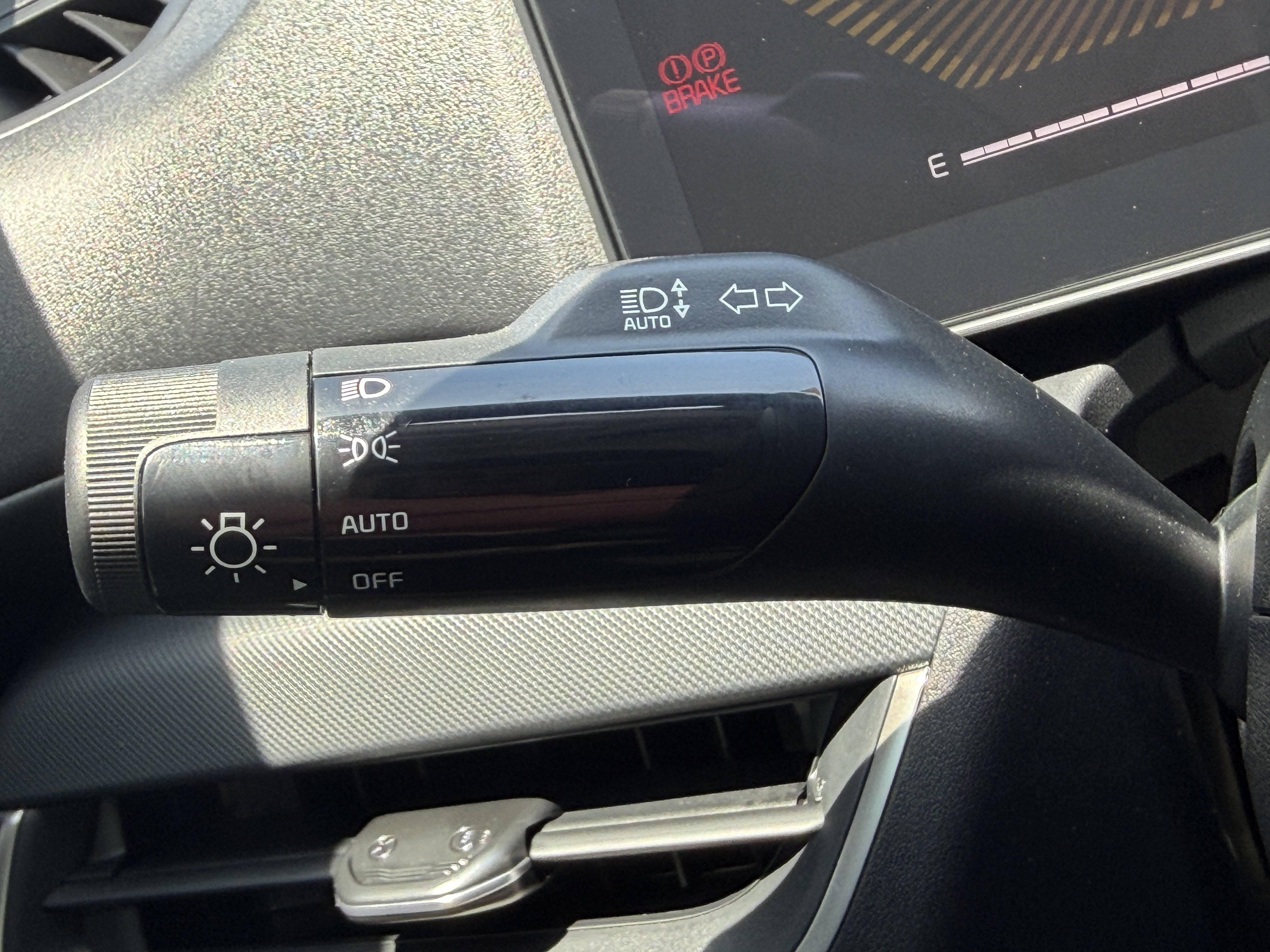 New 2026 Kia K4 FWD image 23