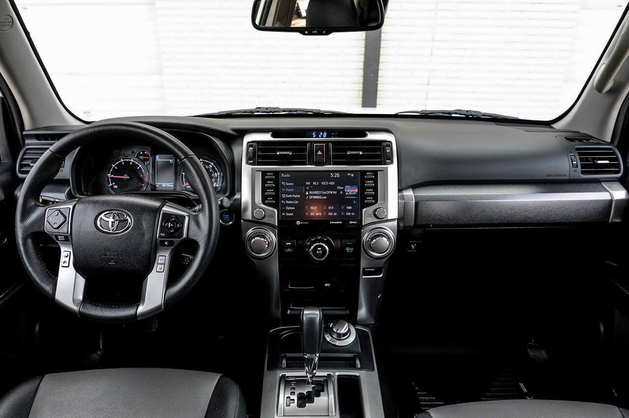 Used 2021 Toyota 4Runner SR5 Premium w/ Moonroof Package AWD/4WD image 19