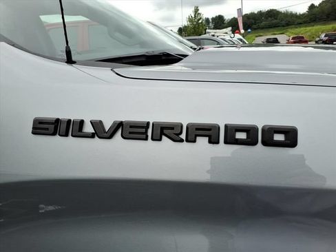 Used 2023 Chevrolet Silverado 1500 Custom AWD/4WD image 5