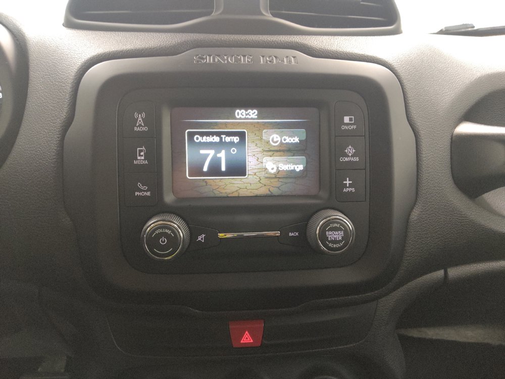 Used 2017 Jeep Renegade Latitude FWD image 25